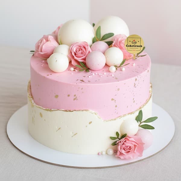 The Celestial Pearl Cake in dubai